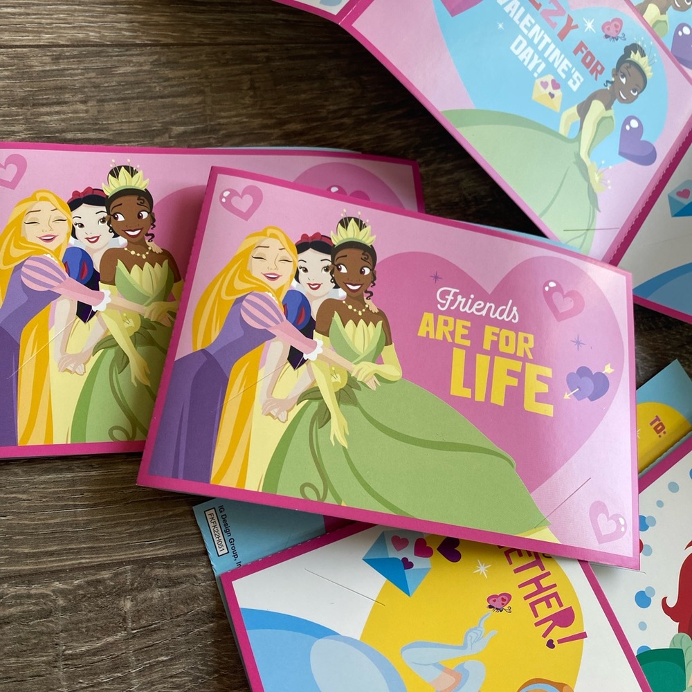 ⚠️ 32 Large Disney Princess Valentines Day Cards, new! - Picture 8 of 10